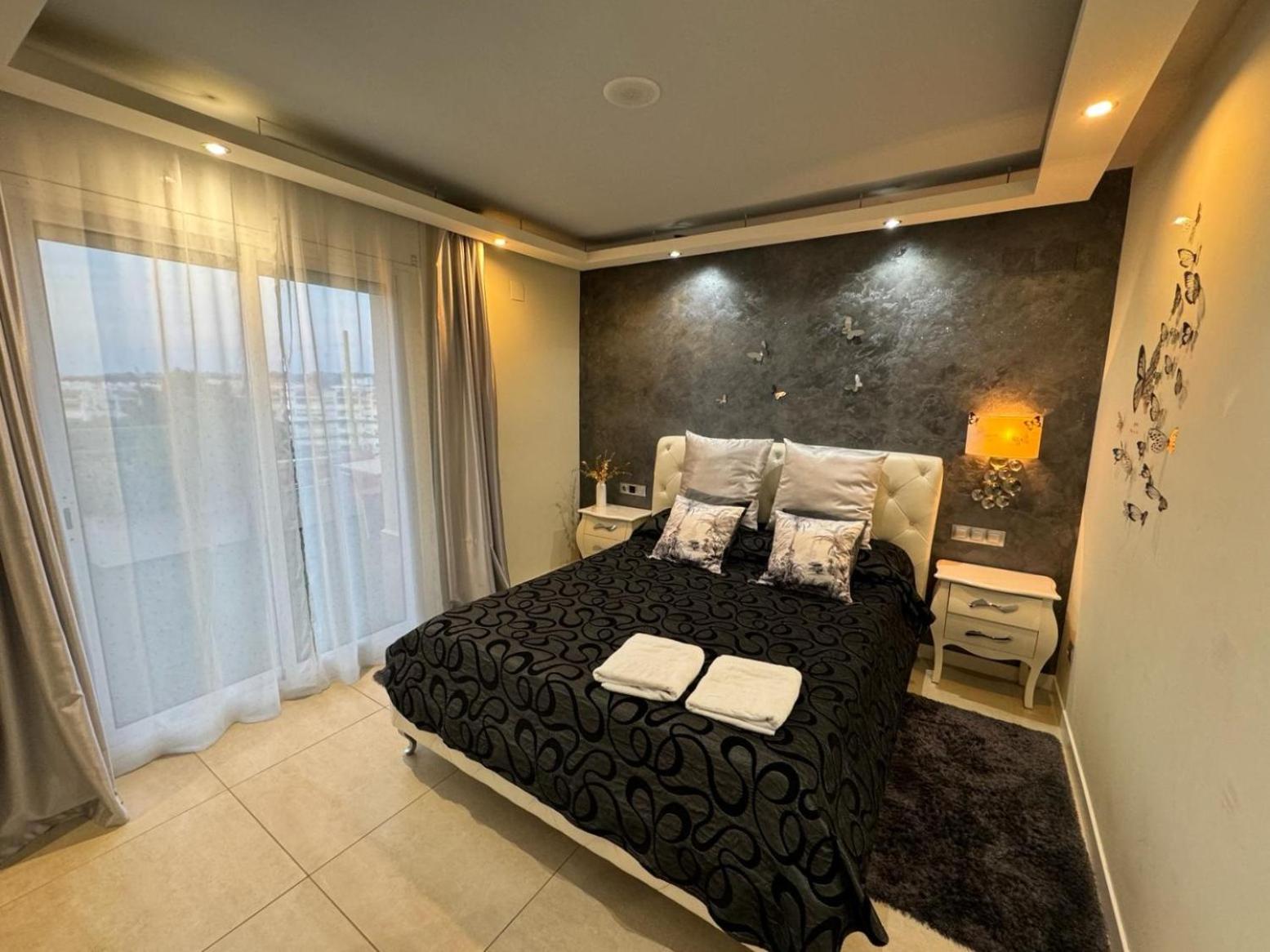 Apartamento Amposta 萨洛 外观 照片