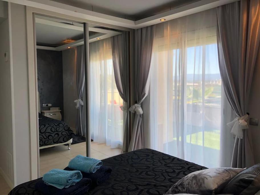 Apartamento Amposta 萨洛 外观 照片